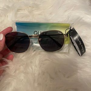 NWT Quay Jezabell Sunglasses